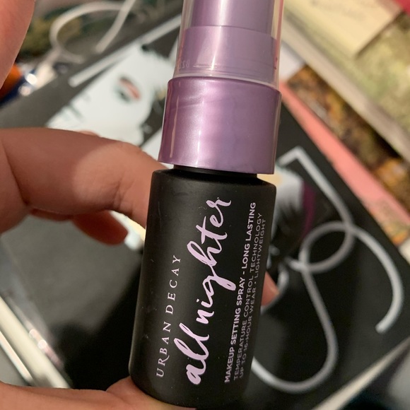 Urban decay all nighter makeup setting spray